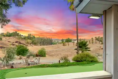 Hilltop Haven in Wine Country