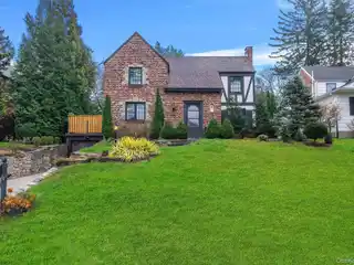 Exceptional Tudor in Strathmore