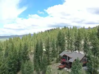Mountain Retreat Backing to the National Forest