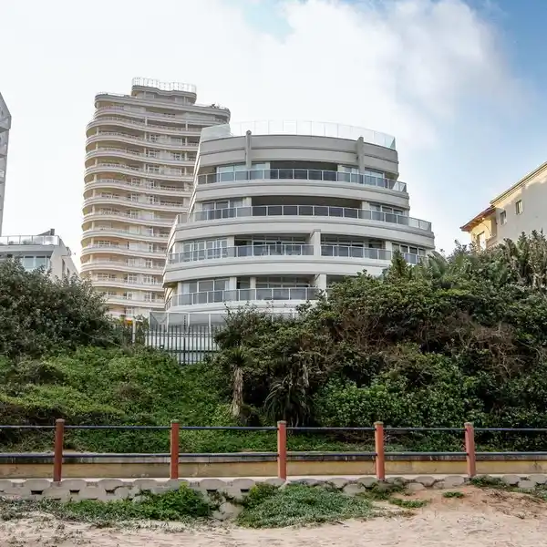 EXQUISITE UMHLANGA ROCKS RESIDENCE