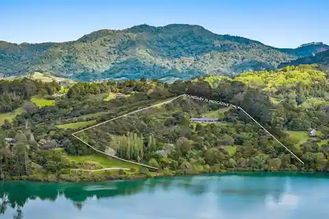 Once-in-a-lifetime Waterfront Property