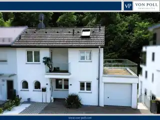 Elegant Semi-detached House with High-quality Furnishings