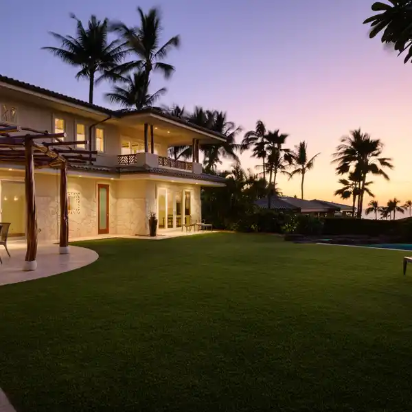 REFINED ELEGANCE AND BEACHFRONT LUXURY