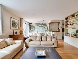 Stylish Duplex with Private Garden Oasis
