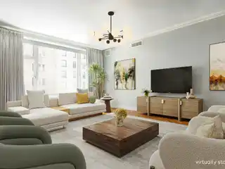 Beautiful Half-Floor Residence on the Upper West Side