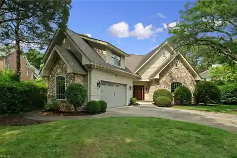 Exceptional Home in Algonquin Park