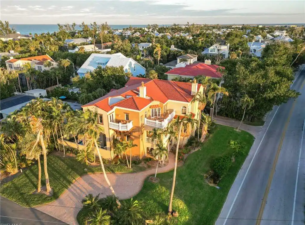 Sandcastle - Stunning Coastal Estate