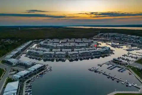Ultimate Waterfront Townhome at Mangusta Court