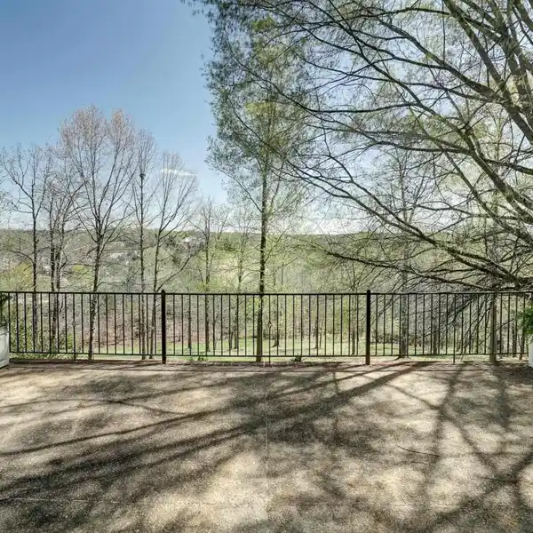 TIMELESS GLENMORE ESTATE OVERLOOKING GOLF COURSE GREENS