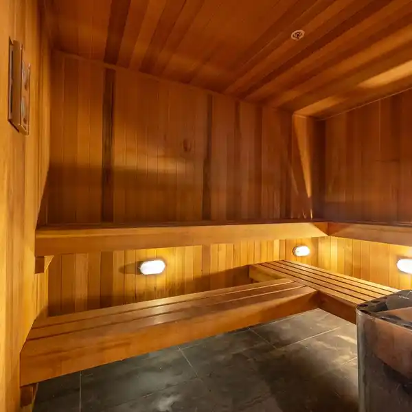 MODERN LUXURY WITH PRIVATE PEDESTRIAN ACCESS
