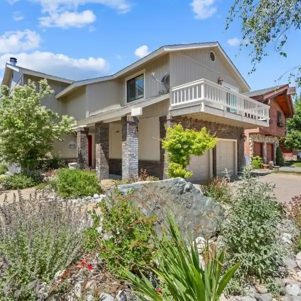 EXCLUSIVE LIVING STEPS FROM PRIVATE BEACHES