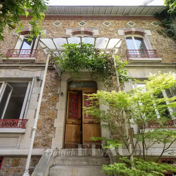 MAGNIFICENT PERIOD PROPERTY