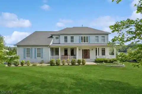Beautiful Custom Build in Haledon Reservoir
