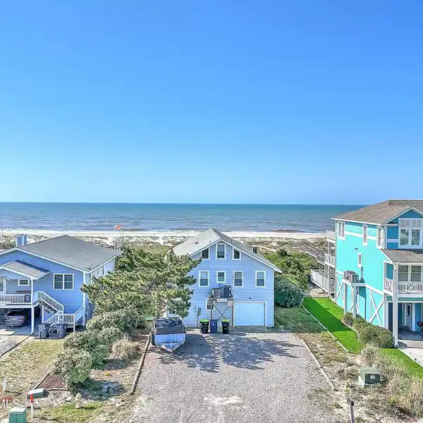 BEAUTIFUL OCEANFRONT BUILDING SITE