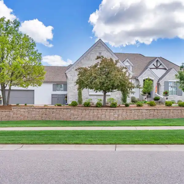 STUNNINGLY REMODELED LUXURY ESTATE