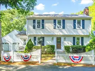 Renovated Coastal Oasis Near Old Silver Beach