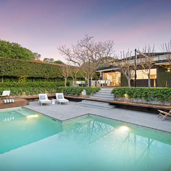 MAGNIFICENT RIVERVIEW RESIDENCE