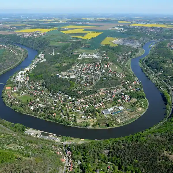 EXPANSIVE BUILDING PROPERTY