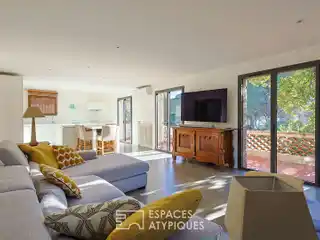 Renovated House Near the Beaches and the Heart of Town