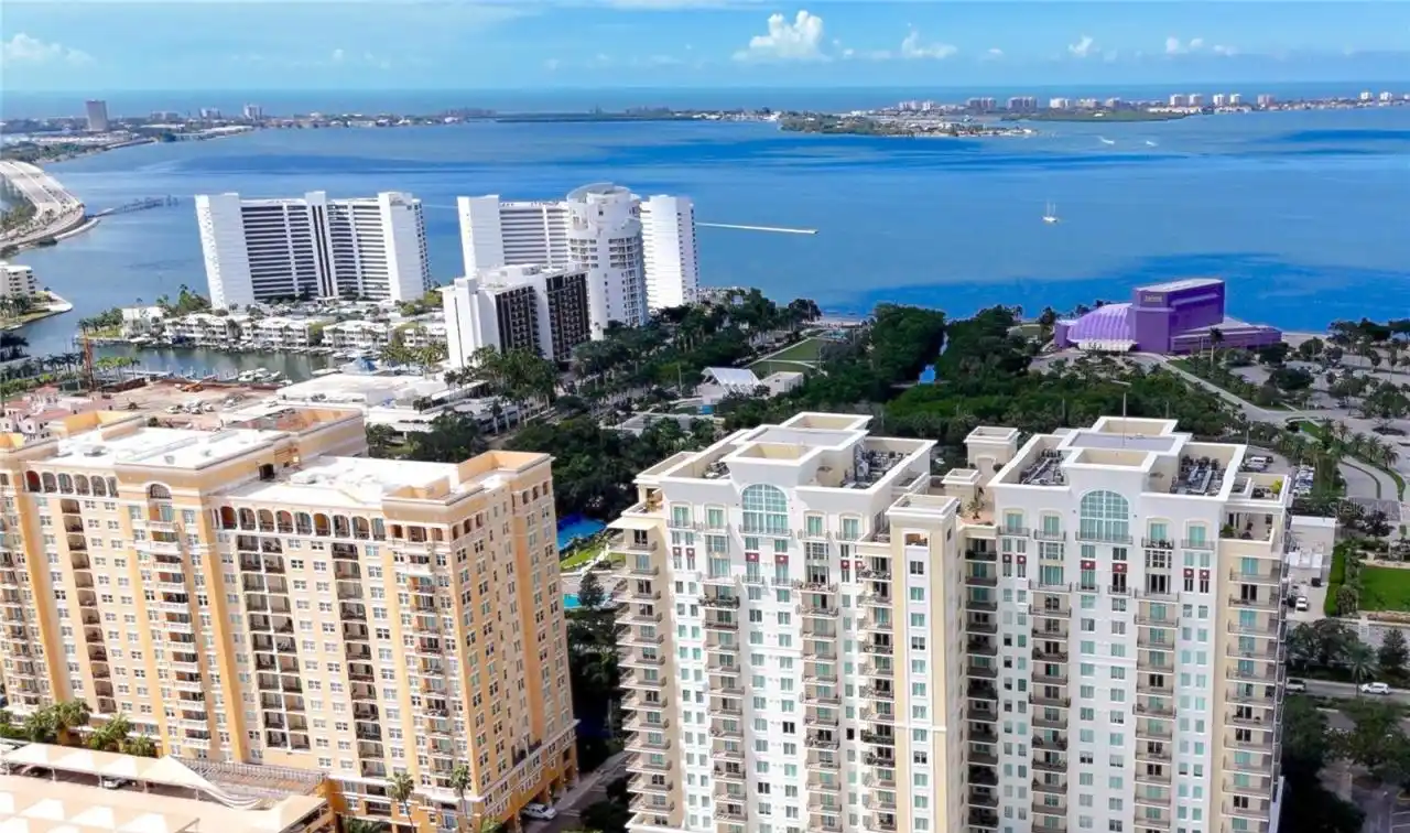 Custom Penthouse in the Prestigious Alinari Condominium
