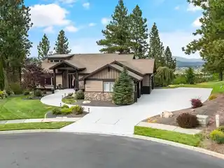 Spacious Legacy Ridge Full Daylight Walkout Rancher