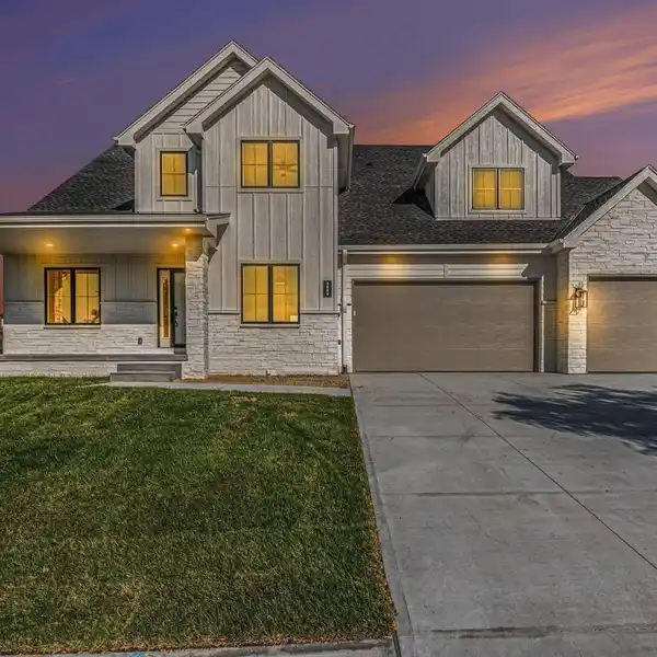 NEW CONSTRUCTION IN ELKHORN'S PRIVADA