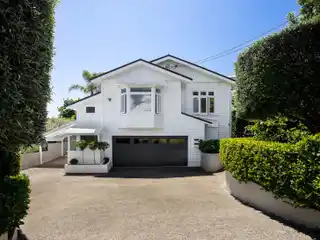 Captivating Family Sanctuary in an Exceptional Location