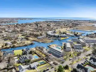 Picturesque Waterfront Retreat