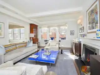 Decorator's Own Exquisite Classic 5 Room Home