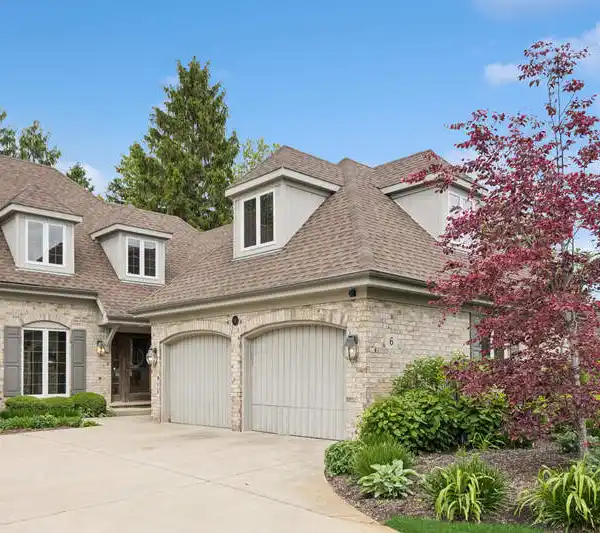 IMPECCABLY CURATED TARTAN RIDGE TOWNHOME