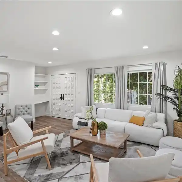 GATED VALLEY GLEN GEM WITH HUGE COURTYARD