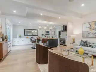 Spectacular Nob Hill Flat