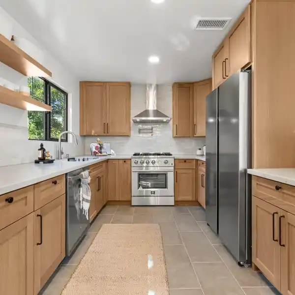 SOPHISTICATED LUXURY HOME