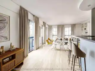 Bright Top-floor Apartment with Open-plan Living