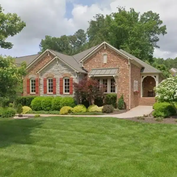 MAINTENANCE-FREE LIVING IN KINLOCH