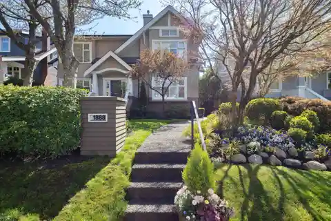 Rare Half-Duplex in Prestigious Lower Shaughnessy