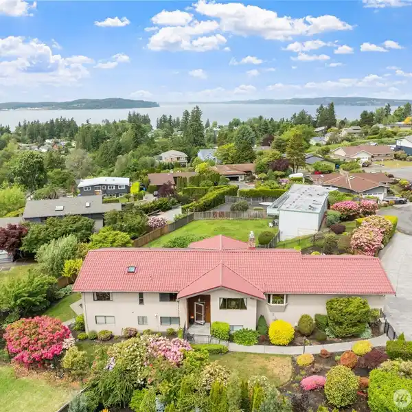 EXCEPTIONAL VIEW HOME