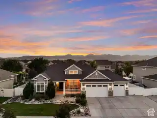 Gorgeous Rambler in Prestigious Bellevue
