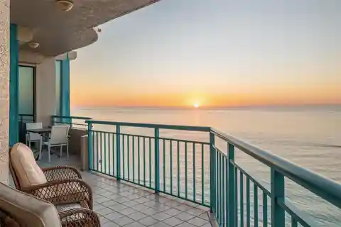 Corner Three Bedroom Residence in the Ultimar