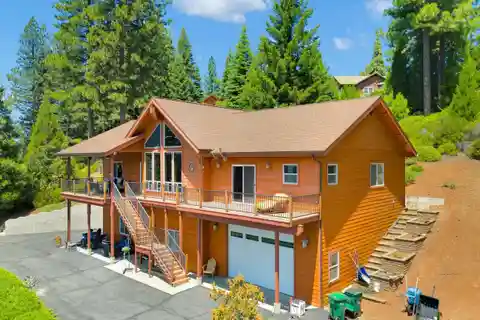 Incredible Lake Almanor Property