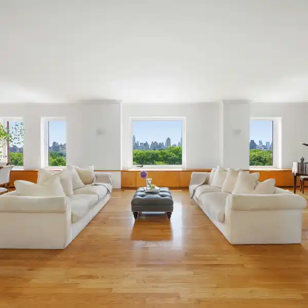 PICTURE WINDOWS ON THE PARK