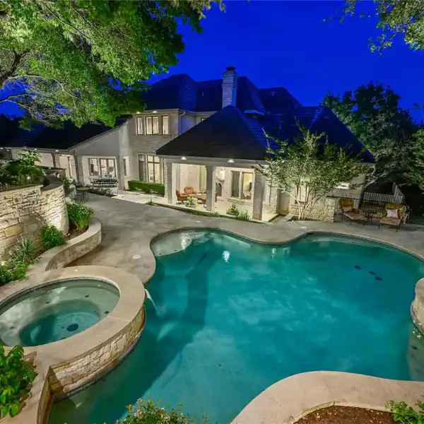 ONE-OF-A-KIND WESTLAKE ESTATE IN AN EXCLUSIVE GATED ENCLAVE