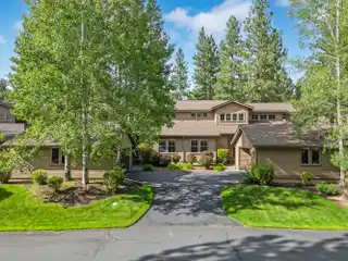 Spacious Townhome with a Beautiful View