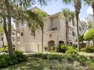 Exquisite Townhome at Riverplace