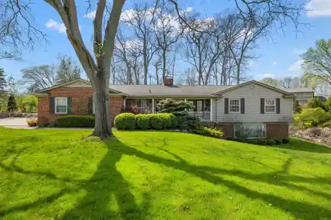 Well-maintained Turnkey Home on a Scenic Lot