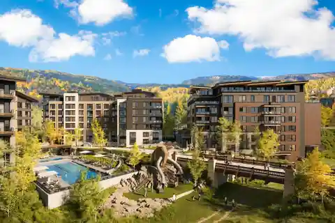 Corner Unit with Balcony on the Park Side of Stratos