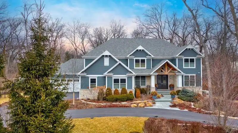 Immaculate Custom Home on a Spectacular Cul-de-sac
