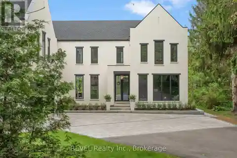 Modern Elegance in Custom-Built Sanctuary