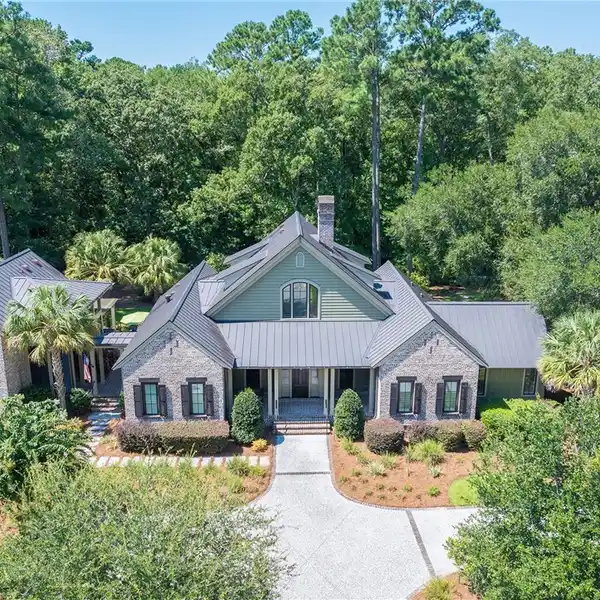 UNPARALLELED ATTENTION TO DETAIL IN HIGHLY DESIRABLE OLDFIELD