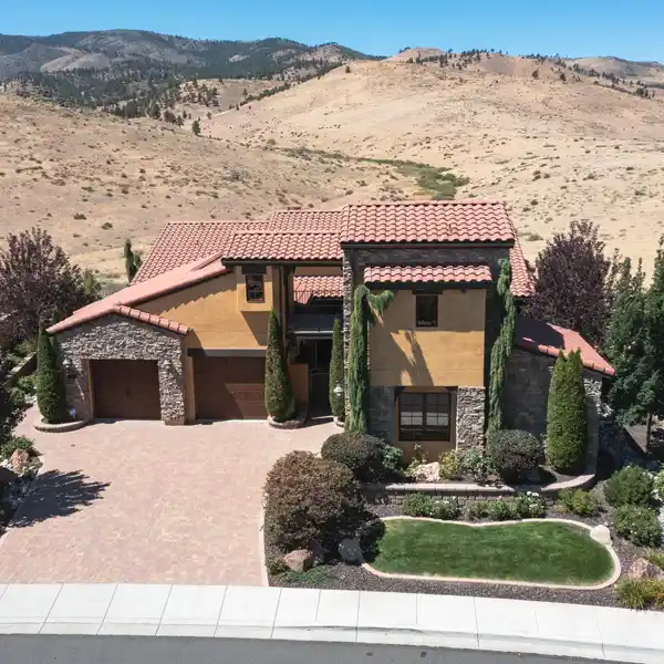 REFINED LUXURY IN THE PRESTIGIOUS VILLAGIO COMMUNITY